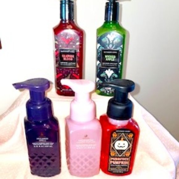 NWT 5 Halloween Soaps - Picture 1 of 8